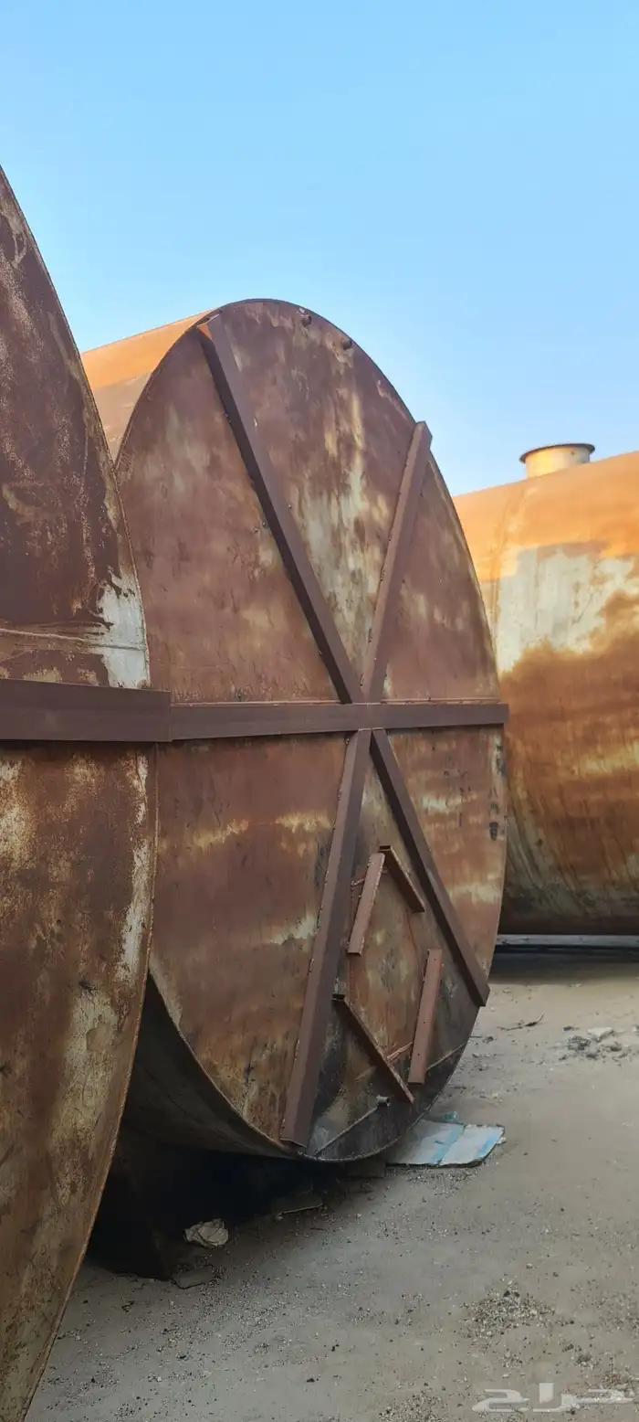 خزانات نظيفه جدا للبيع 3 0