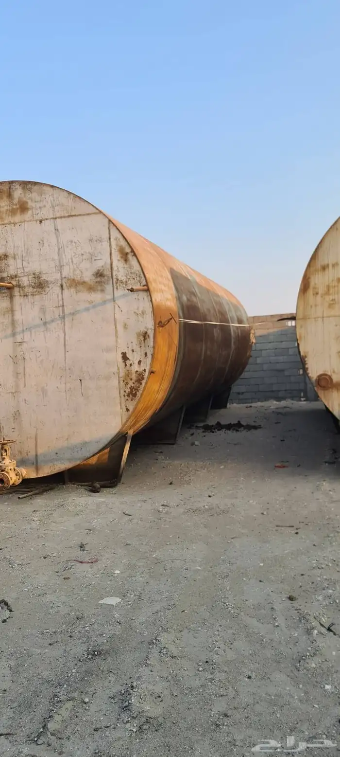 خزانات نظيفه جدا للبيع 3 6