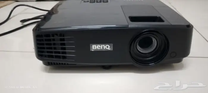 بروجكتر شبه جديد 3