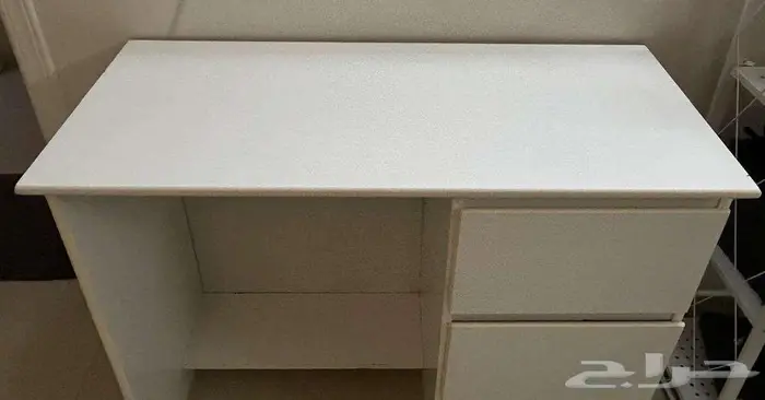 مكتبه للبيع 2