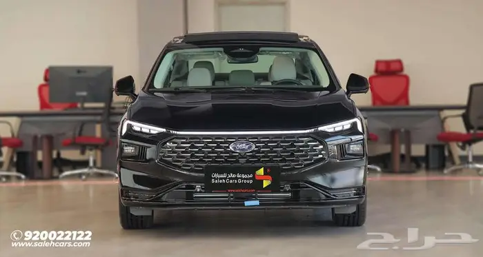 تألق على الطريق مع فورد تورس تيتانيوم 2026 6