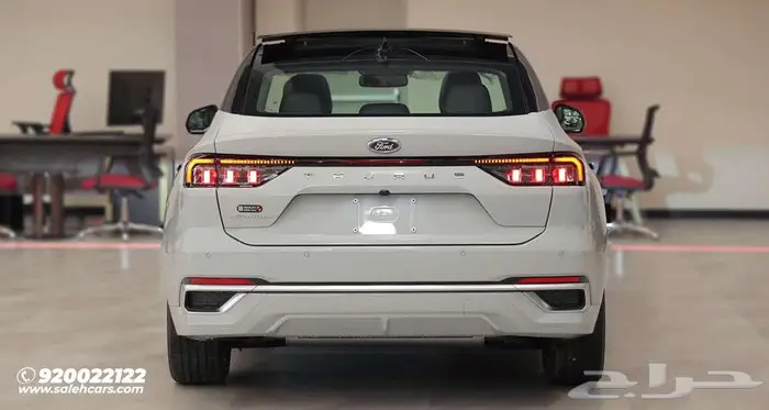 تألق على الطريق مع فورد تورس تيتانيوم 2026 5