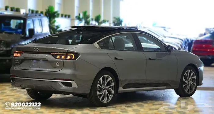 تألق على الطريق مع فورد تورس تيتانيوم 2026 10