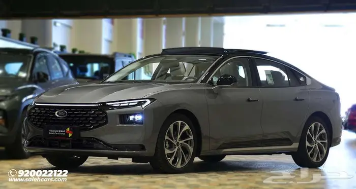 تألق على الطريق مع فورد تورس تيتانيوم 2026 9