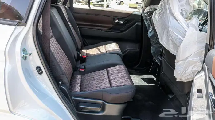 تويوتا انوفا هايبرد 2025 كاش واقساط باقل سعر 14