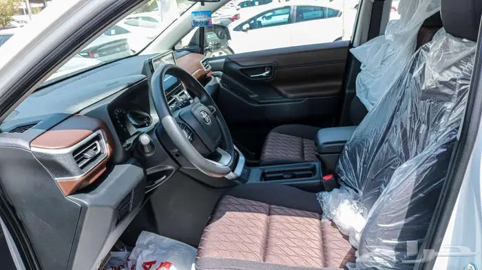 تويوتا انوفا هايبرد 2025 كاش واقساط باقل سعر 4