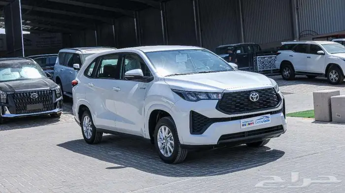 تويوتا انوفا هايبرد 2025 كاش واقساط باقل سعر 3