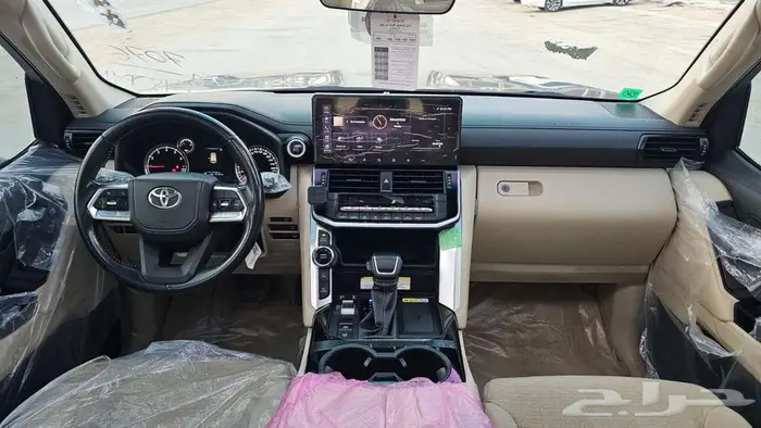 لاندكروزر GXR 2022 سعودي L3 11
