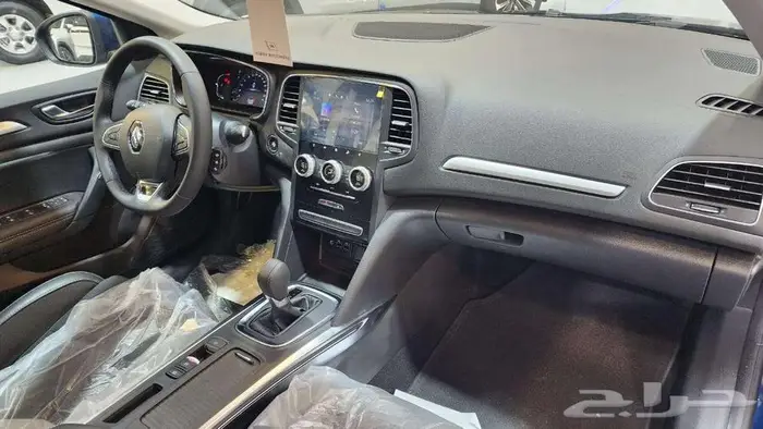 رينو ميجان نص فل فتحه سقف 2024 عروض حصري من شركة سفنز 6