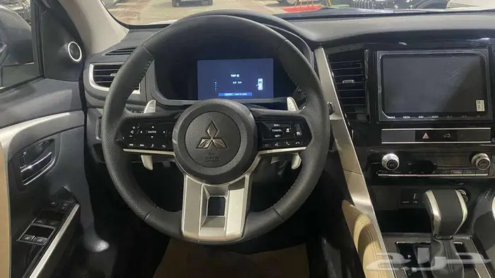 ميتسوبيشي مونتيرو فل بريميوم موديل 2025 بنزين 9