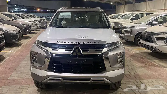 ميتسوبيشي مونتيرو نص فل موديل 2025 بنزين 2