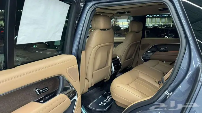 2025رنج روفر اتش اس إي RANGE ROVER HSE P400 11