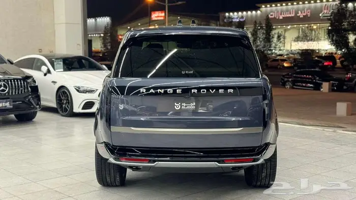 2025رنج روفر اتش اس إي RANGE ROVER HSE P400 2