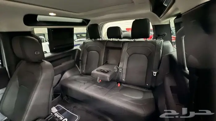 2023 لاندروفر ديفندر DEFENDER P300 11