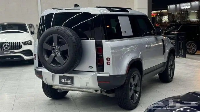 2023 لاندروفر ديفندر DEFENDER P300 6
