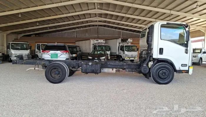 ايسوزو دينا شاص 5 متر تيربو قير عادي 2013 3