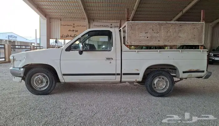 نيسان ددسن بكب غماره 1986 3