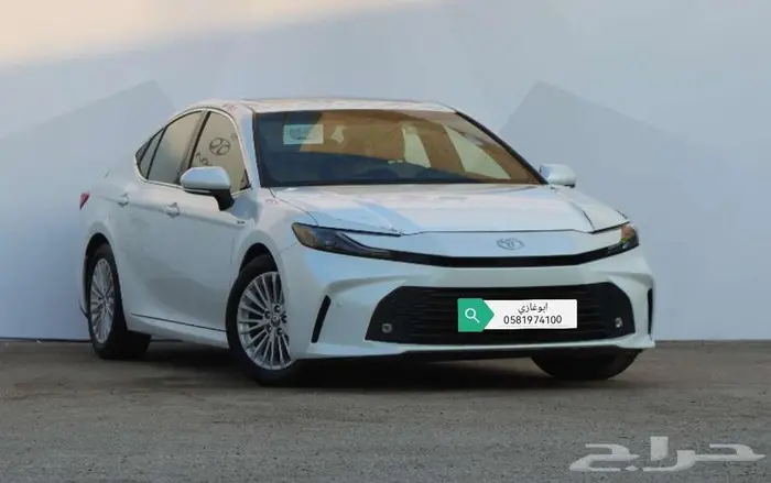 تويوتا كامري Eبلس موديل 2025 8