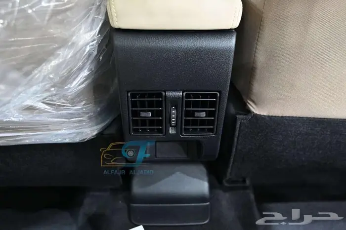 تويوتا يارس واي واي بلس بالنقد والتقسيط 12