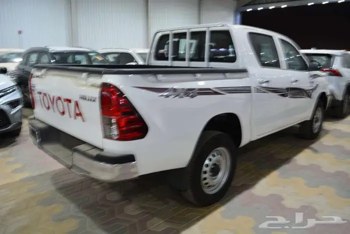 تويوتا هايلوكس غمارتين GL2 سلق موديل 2025 5