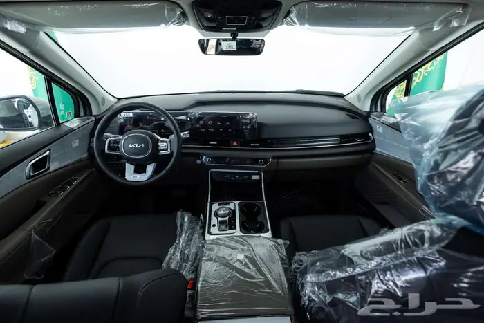 كيا كارنيفال نص فل 2025 23