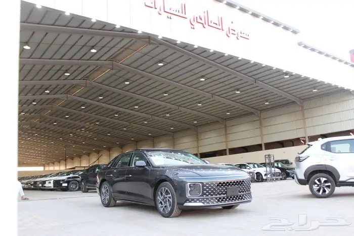 هونداي ازيرا كلاسك لون رمادي سماوي موديل 2026 8