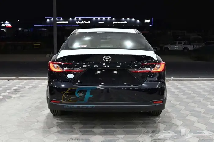 تويوتا كامري E بالنقد والتقسيط 5