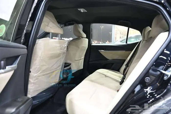 تويوتا كامري E بالنقد والتقسيط 11