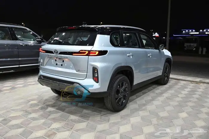 تويوتا اوربان كروزر فل كامل بالنقد والتقسيط 3