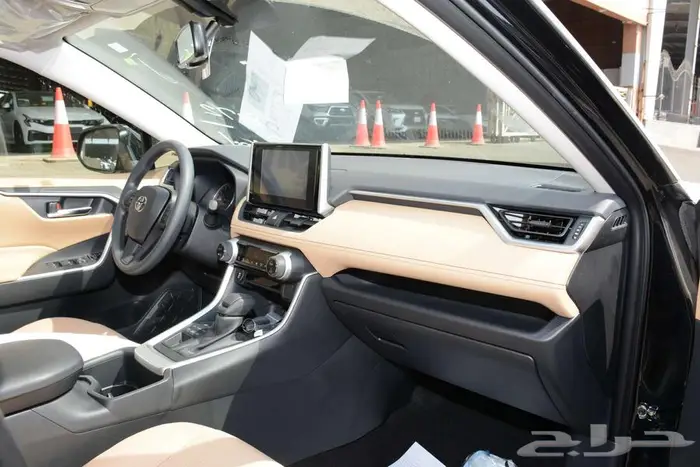 تويوتا راف فور 2025 XLE بنزين فتحة بالنقد والتقسيط 7