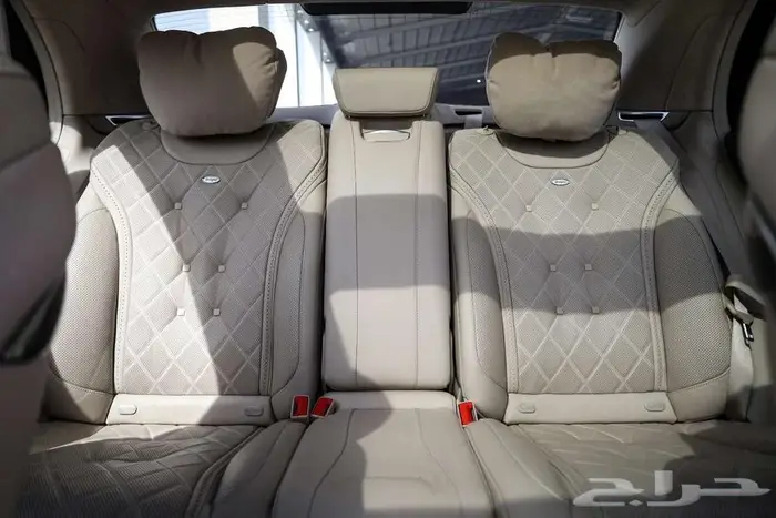 مرسيدس S560 موديل 2018 ممشى 65 لف 17