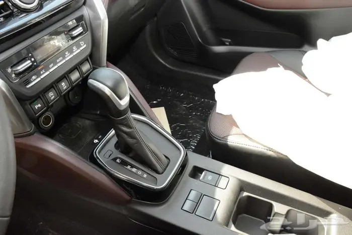 تويوتا اوربان كروزر 2026 GLX فل كامل بالنقد او التقسيط 12