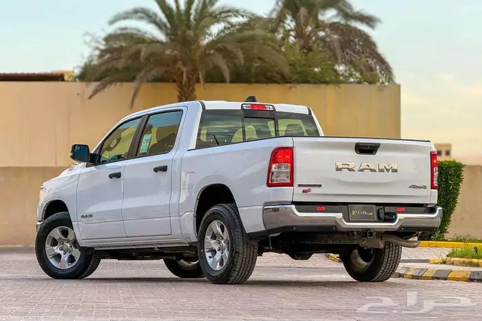 دودج رام BIGHORN 2023 ابيض سعودي زيرو 3