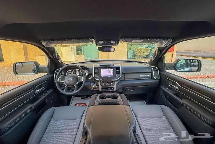 دودج رام BIGHORN 2022 فضي سعودي زيرو 6