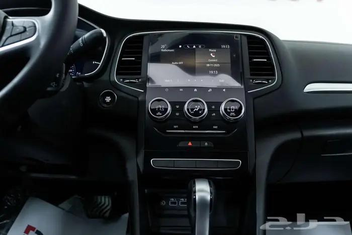 رينو ميجان اي 2024 صيانة وهدايا مجانية 10