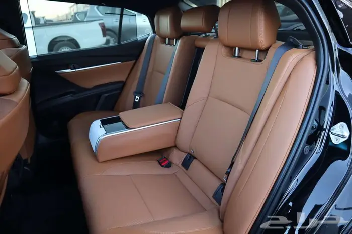 تويوتا كامري 2025 جميع الفئات والالوان 10