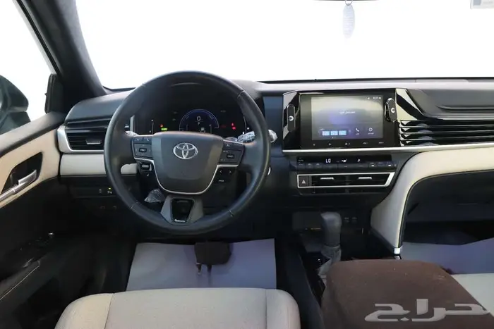 تويوتا كامري Eبلس موديل 2025 14