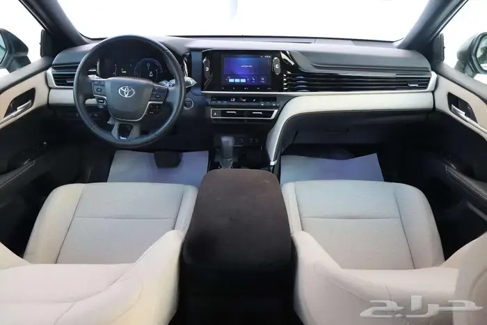 تويوتا كامري Eبلس موديل 2025 16