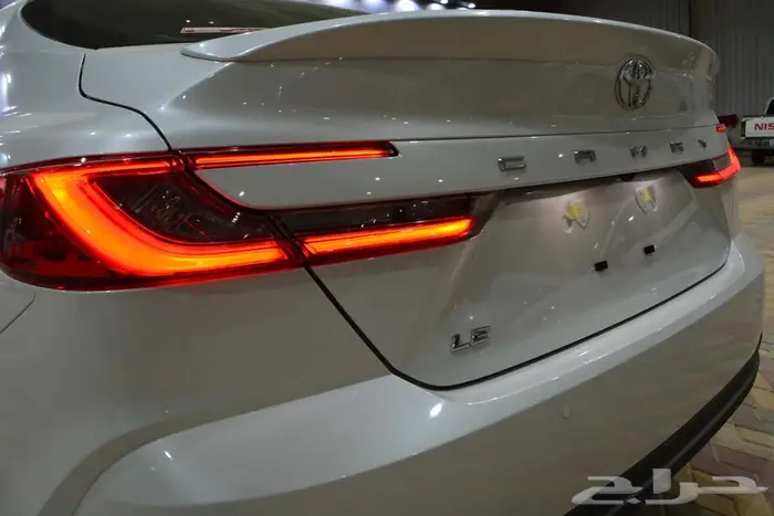 تويوتا كامرى ال اى بنزين اقل سعر للكاش ابيض وتيتانيوم 8