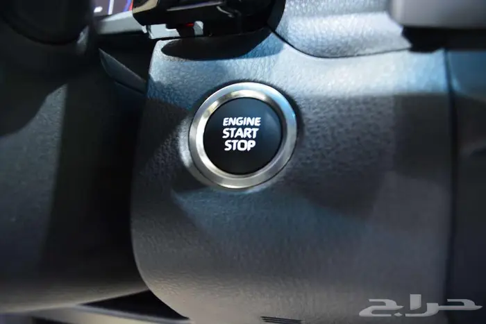 تويوتا كامرى ال اى بنزين اقل سعر للكاش ابيض وتيتانيوم 13