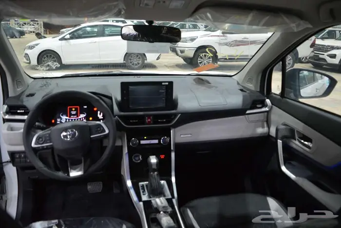 تويوتا فيلوز GLX فل موديل 2025 ابيض و رصاصي ورمادى 21