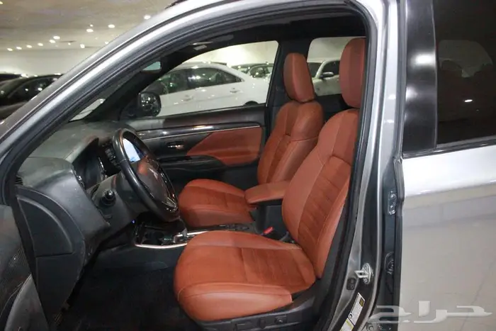 ميتسوبيشي اوتلاندر 2020 رصاصي بطاقة جمركية 41