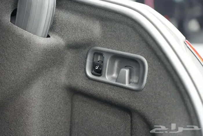 مرسيدس C 200 موديل 2026 أصفار خليجي رمادي فاتح جملي 19