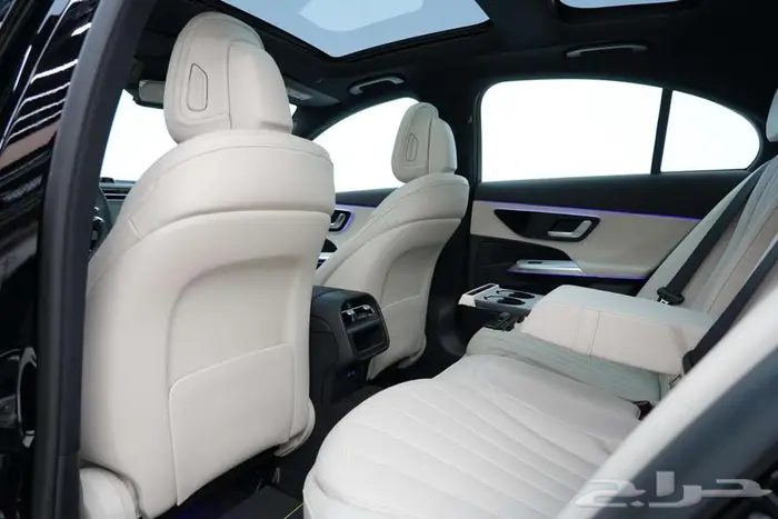 مرسيدس E 200 موديل 2026 أصفار خليجي أسود بيج 17