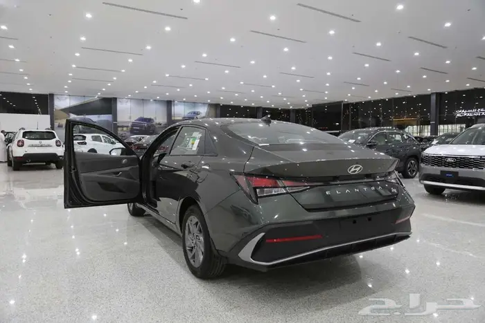 هيونداي إلنترا 2026 فئة Smart C   اقتصادية وعملية 11