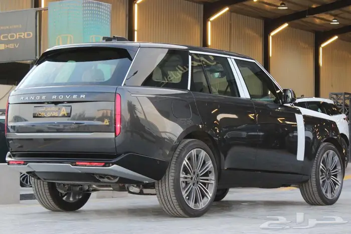 لاندروفر رينج روفر HSE V8 ضمان الناغي صيانة مجانية 60 الف كم 3