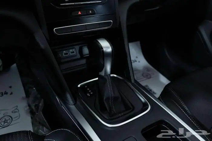 رينو ميجان اي 2024 13