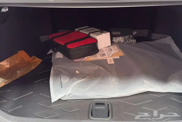 كامري E ستاندرد بنزين موديل 2025 سعودي 7