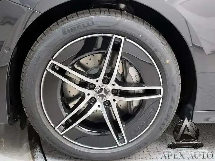 مرسيدس E200 2025 AMG Line اصفار 4