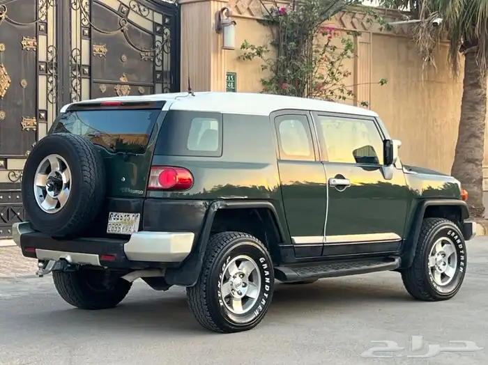 تويوتا اف جي 2010 7